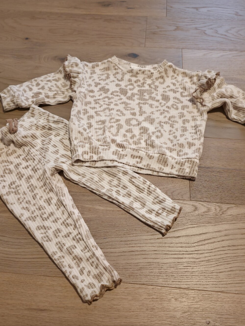 Jessica Simpson Beige and Light Brown Leopard Knit Two-Piece